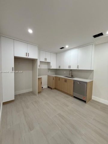 9007 SW 38th St 9005, Miami, FL 33165