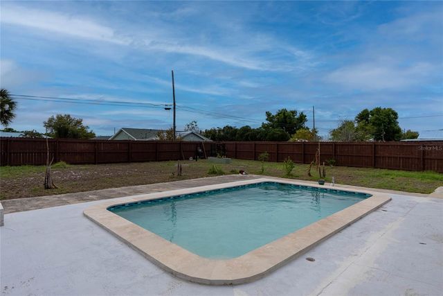 821 SILVER SPRINGS TERRACE NW, Port Charlotte, FL 33948