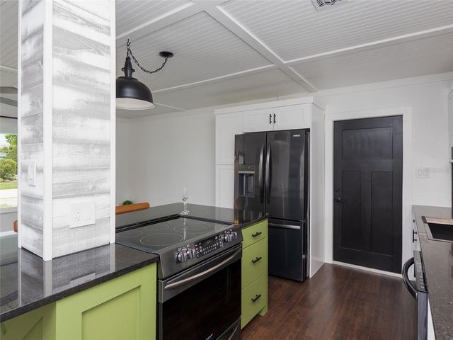 821 SILVER SPRINGS TERRACE NW, Port Charlotte, FL 33948