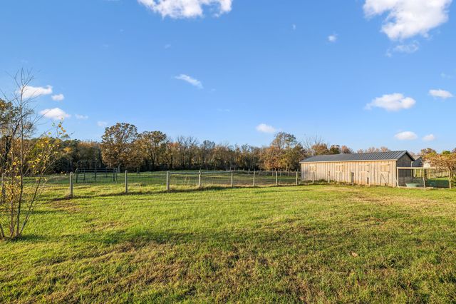 5881 Highway 31 W, Portland, TN 37148