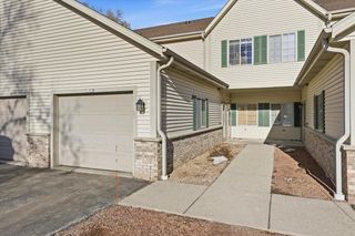 2050 Pine Ridge COURT #Unit D, Grafton, WI 53024