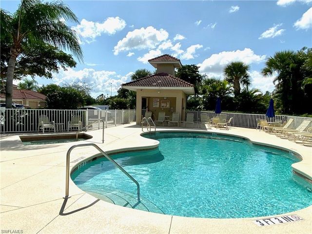 2720 Cypress Trace CIR 2920, Naples, FL 34119