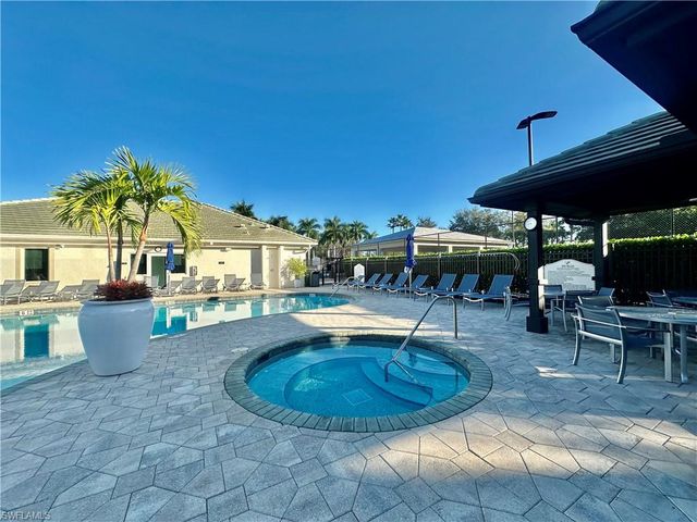 2720 Cypress Trace CIR 2920, Naples, FL 34119