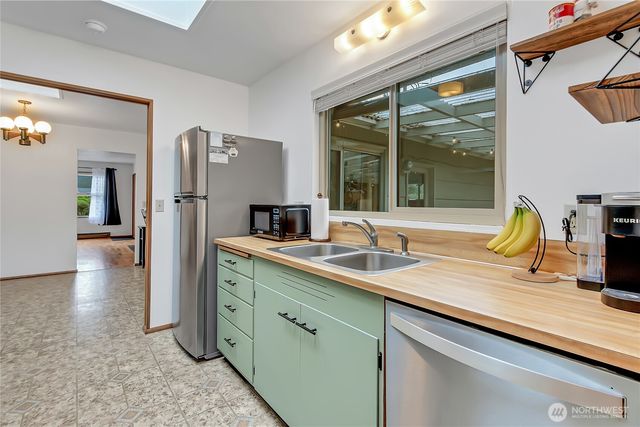 605 N 6th Street, Montesano, WA 98563