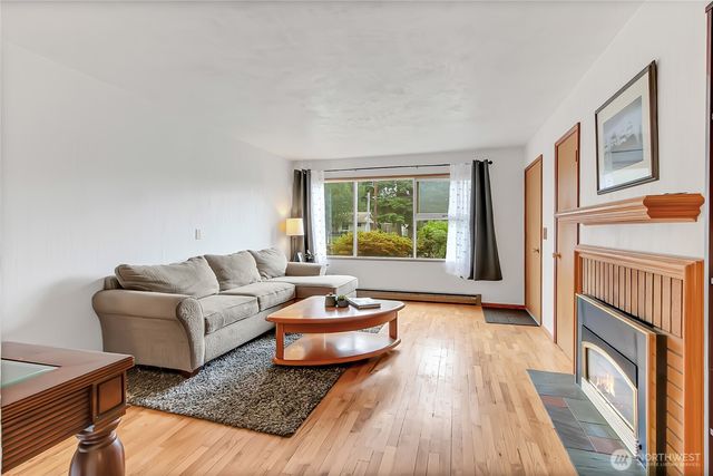 605 N 6th Street, Montesano, WA 98563