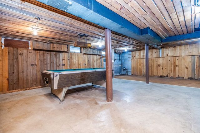 8702 W 131st Street, Palos Park, IL 60464