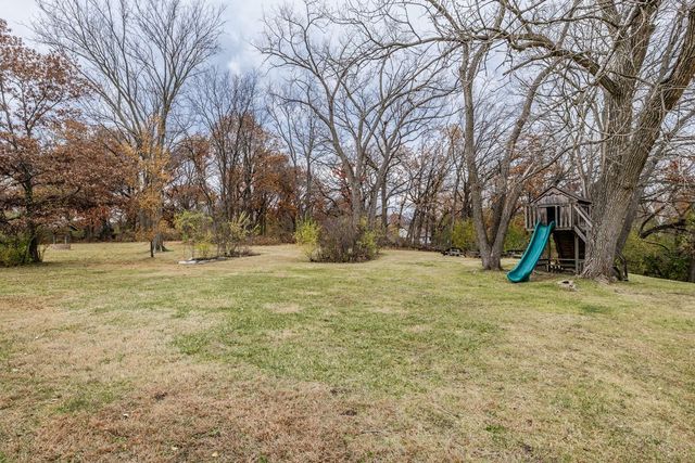 8702 W 131st Street, Palos Park, IL 60464