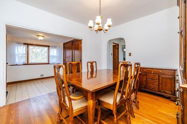 8702 W 131st Street, Palos Park, IL 60464