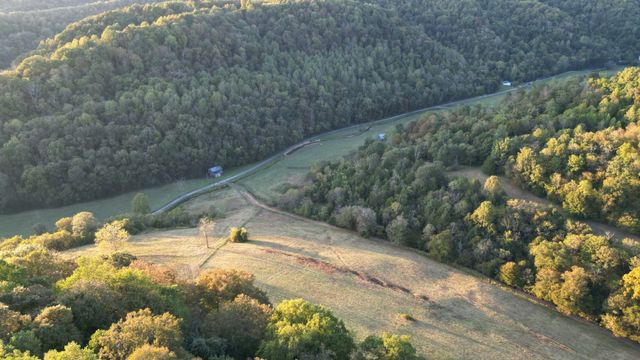 46 Carver Hollow Lane, Pleasant Shade, TN 37145