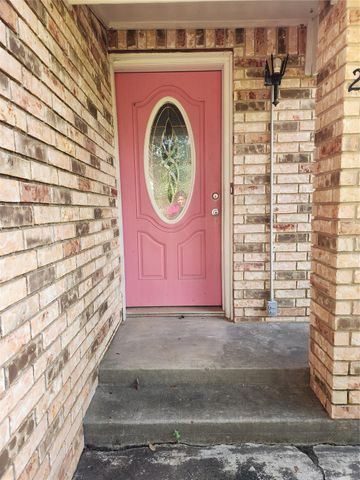 2200 Golden Avenue, Bay City, TX 77414