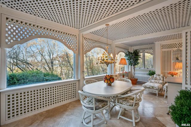 500 54TH Street A, Moline, IL 61265