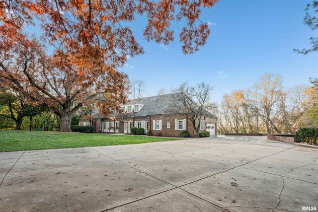 500 54TH Street A, Moline, IL 61265