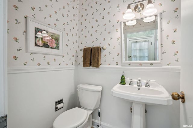 500 54TH Street A, Moline, IL 61265