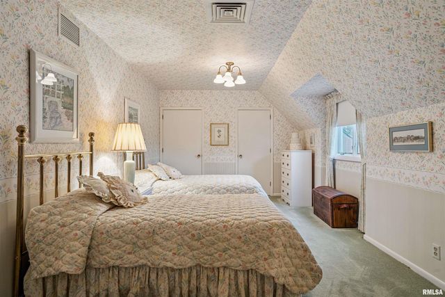 500 54TH Street A, Moline, IL 61265