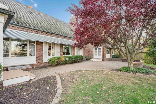 500 54TH Street A, Moline, IL 61265