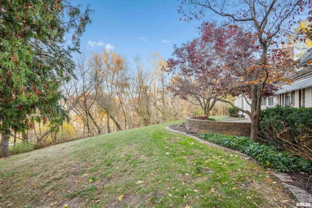 500 54TH Street A, Moline, IL 61265