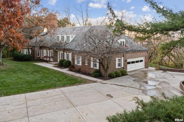 500 54TH Street A, Moline, IL 61265