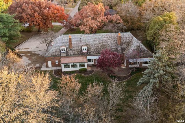 500 54TH Street A, Moline, IL 61265