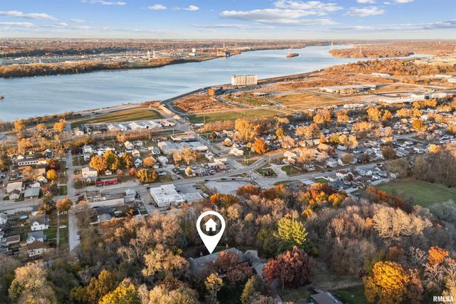 500 54TH Street A, Moline, IL 61265