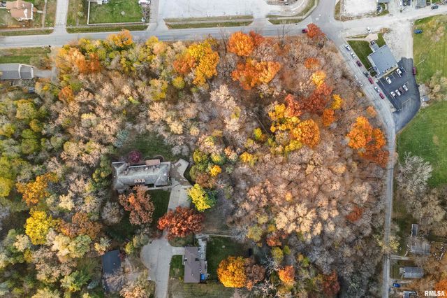 500 54TH Street A, Moline, IL 61265