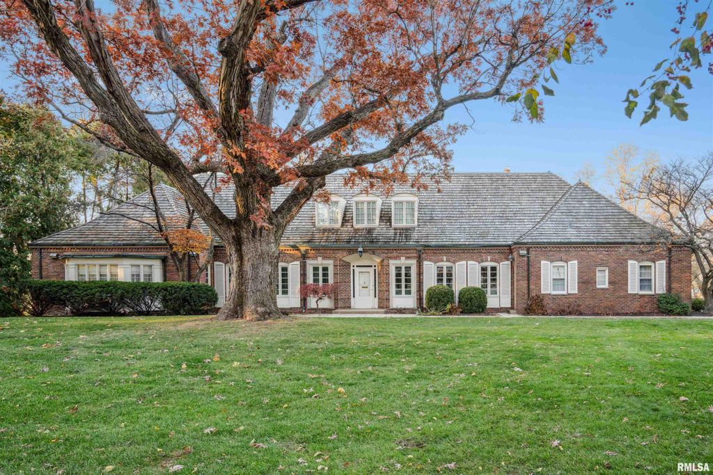 500 54TH Street A, Moline, IL 61265