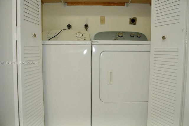 6420 SW 138th Court 105C, Miami, FL 33183