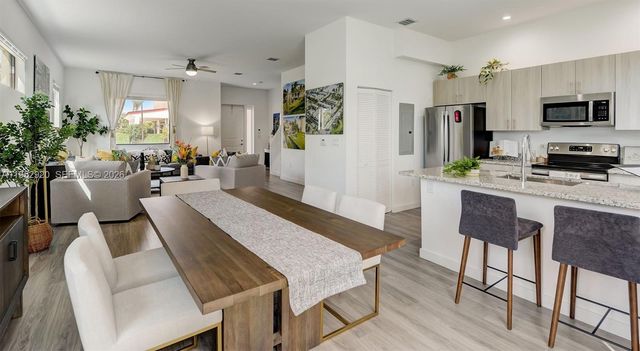 1001 NE 58th St C, Oakland Park, FL 33334