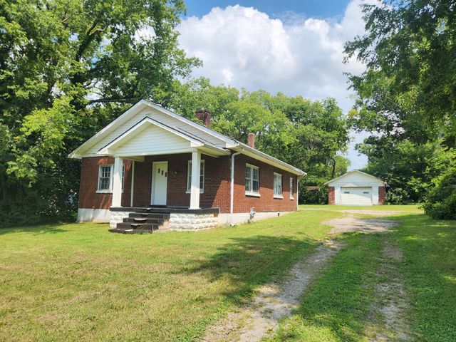 805 Blackburn Ln, Columbia, TN 38401