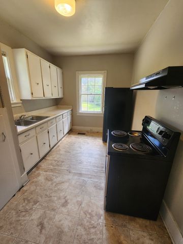 805 Blackburn Ln, Columbia, TN 38401