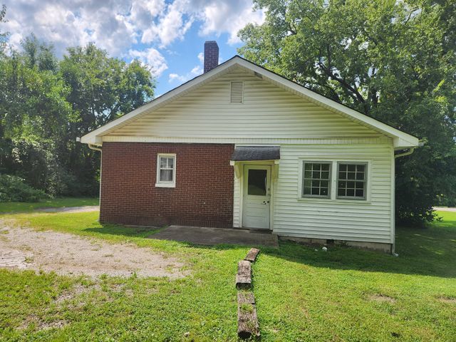 805 Blackburn Ln, Columbia, TN 38401