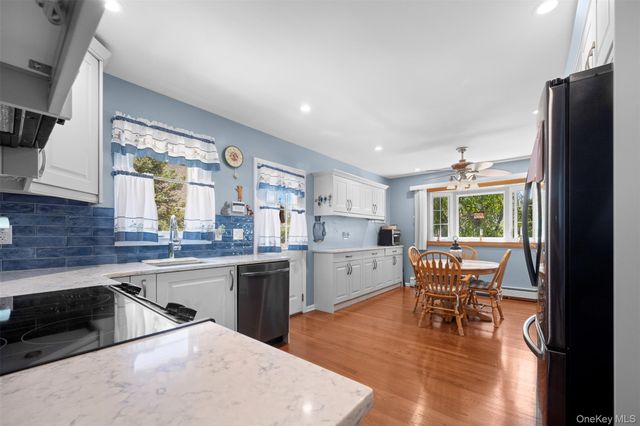 2389 Lindy Road, Westbury, NY 11590