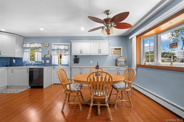 2389 Lindy Road, Westbury, NY 11590