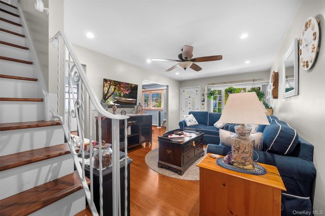2389 Lindy Road, Westbury, NY 11590