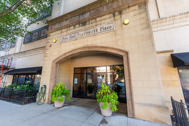 5 E 14th Place 605, Chicago, IL 60605