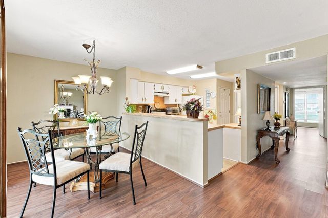 14515 Wunderlich Drive 305, Houston, TX 77069