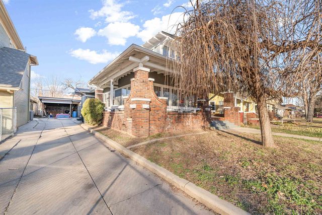 452 S 8th St, Salina, KS 67401