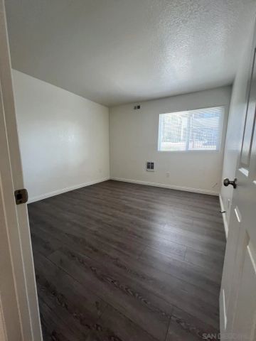 1681 BAYVIEW HEIGHTS 31, San Diego, CA 92105
