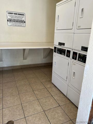 1681 BAYVIEW HEIGHTS 31, San Diego, CA 92105
