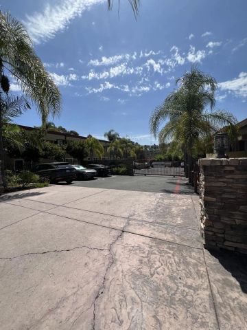 1681 BAYVIEW HEIGHTS 31, San Diego, CA 92105