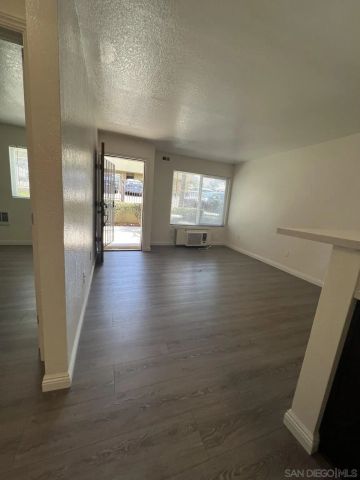 1681 BAYVIEW HEIGHTS 31, San Diego, CA 92105