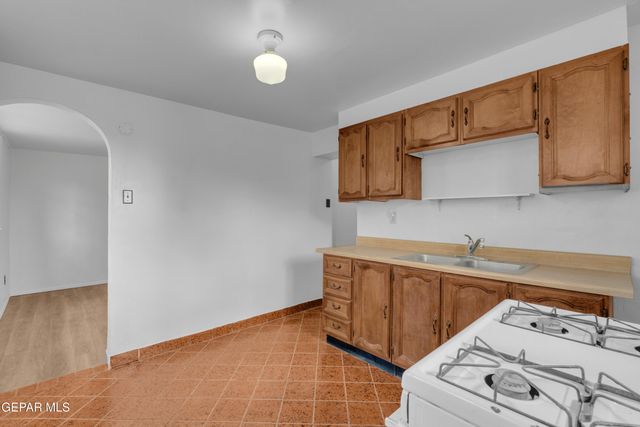 3118 E Yandell Drive, El Paso, TX 79903