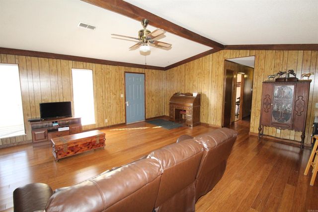 612 Sanders Dr, Redfield, AR 72132