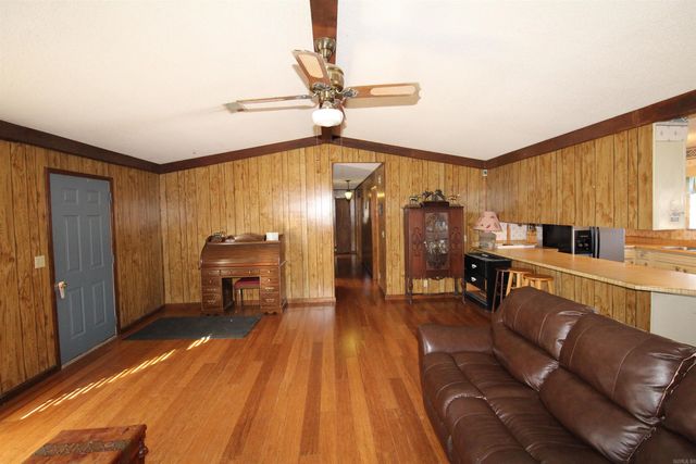 612 Sanders Dr, Redfield, AR 72132