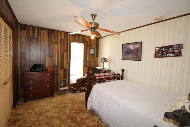 612 Sanders Dr, Redfield, AR 72132