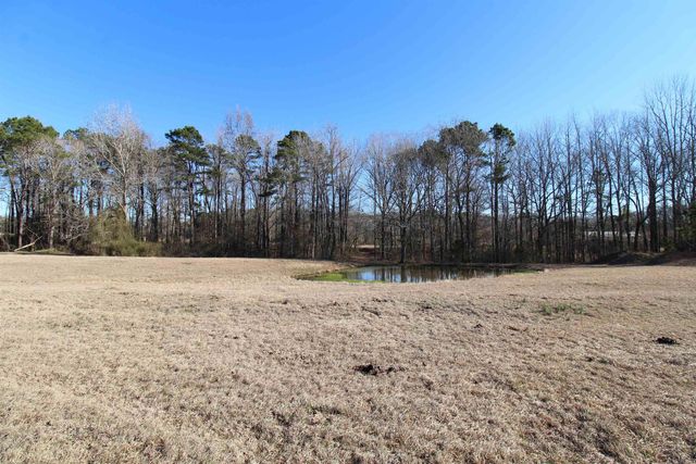 612 Sanders Dr, Redfield, AR 72132