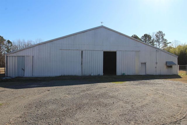 612 Sanders Dr, Redfield, AR 72132