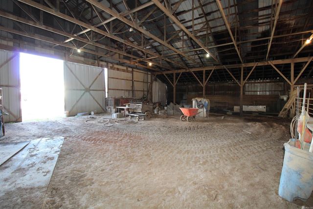 612 Sanders Dr, Redfield, AR 72132