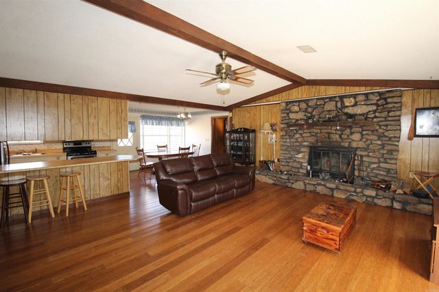 612 Sanders Dr, Redfield, AR 72132