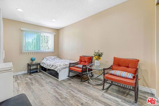 21333 Lassen Street 8B, Los Angeles, CA 91311