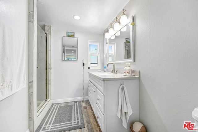 21333 Lassen Street 8B, Los Angeles, CA 91311